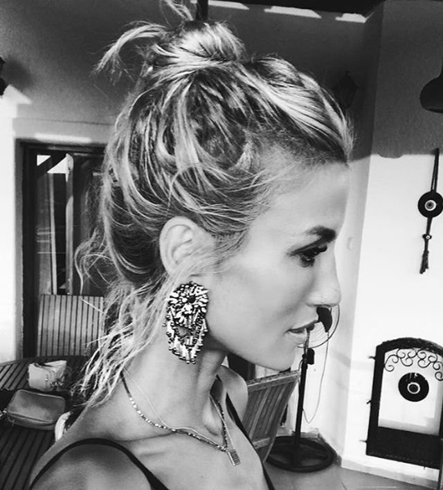 Çağla Şıkel'in cenaze açıklamasına bakın insanları gördüm ve... - Resim: 1