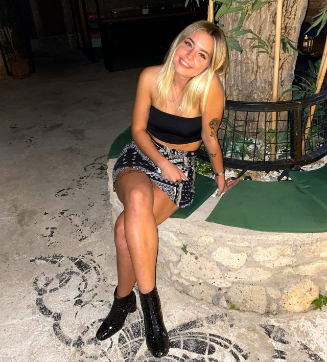 Survivor Aycan Yanaç bikinili pozlarının eleştirilmesine cevabıyla olay oldu - Resim: 1