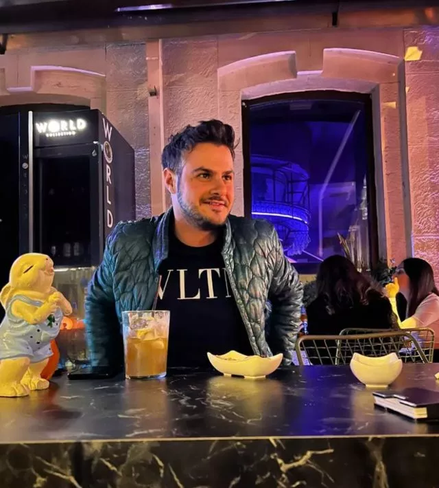 Berfu Yenenler, Ezel dizisinin repliği ile paylaştı! Psikopat Eren'i görenler gözlerine inanamadı! - Resim: 10