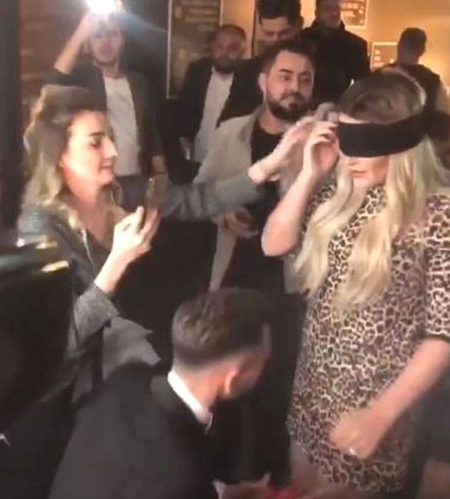 Futbolcu sevgilisi Selin Ciğerci'nin parmağına servet taktı! Evleniyorlar - Resim: 2