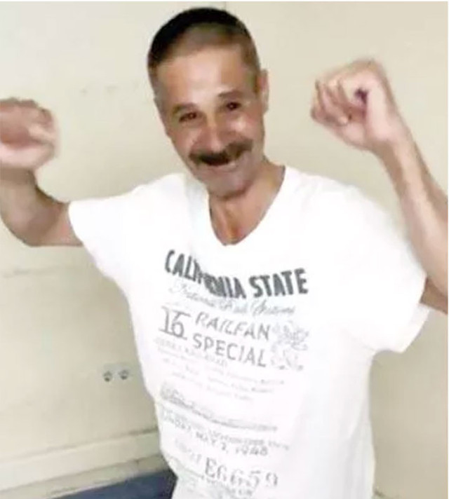 Türkiye'nin milyon dolarlık işadamı sokakta yaşıyor! Üstü başı yırtık evi bile yok! - Resim: 0