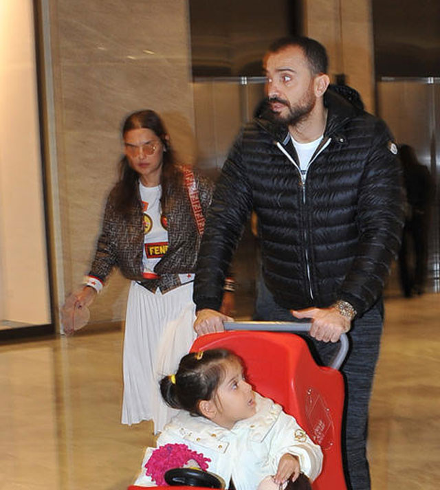 Demet Akalın ve Okan Kurt fena yakalandı! Beyaz TV'de olay fotoğraf - Resim: 3