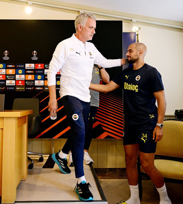 Jose Mourinho derbi sonrası basın toplantısına neden katılmadığını açıkladı - Resim: 1