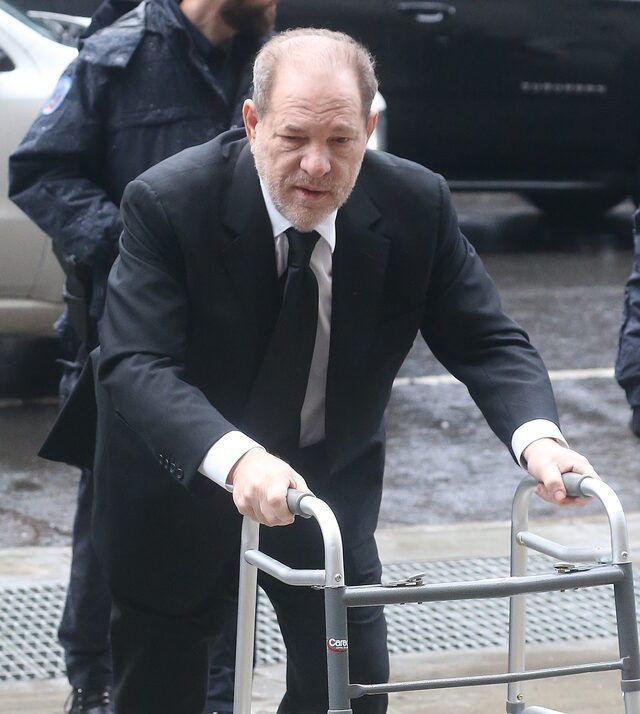 Onlarca tecavüz taciz suçuyla yargılanan yapımcı Harvey Weinstein hakim karşısında - Resim: 3