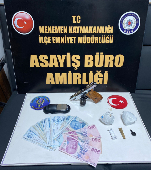 İzmir'de okul servisi şoförü torbacı çıktı! Araçta ele geçirilenlere bakın 'yuh artık' - Resim: 2
