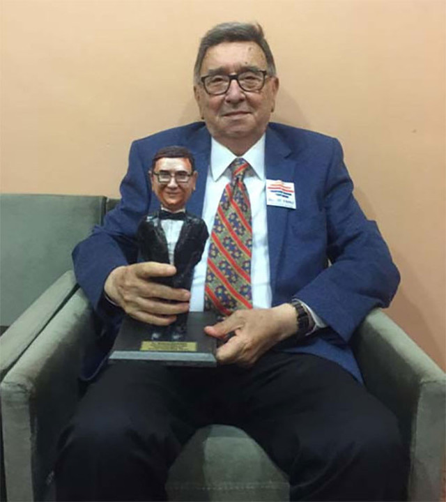 Eurovision’un Türkiye'deki efsane ismi Bülent Özveren hayatını kaybetti eşi söylemişti - Resim: 1