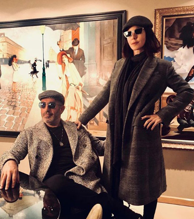 Defne Samyeli'nin Cem Yılmaz'la uyurken çekildiği sarmaş dolaş poz olay oldu! - Resim: 2