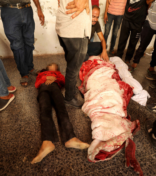 İsrail, Filistinlilerin sığındığı okulu vurdu! 22 kişi hayatını kaybetti - Resim: 0