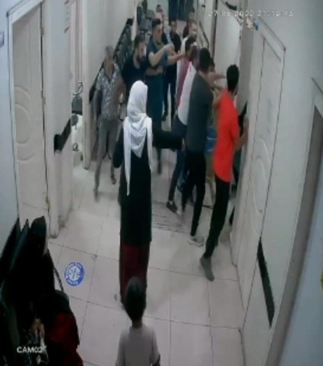 Bakanlık itiraz etmişti: Şanlıurfa'daki doktora darp olayında 3 tutuklama - Resim: 1