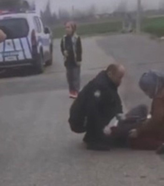 İzmir'de polislerle birlikte çocuklarını görmeye gidin kadın öldürüldü 2 polis açığa alındı - Resim: 0