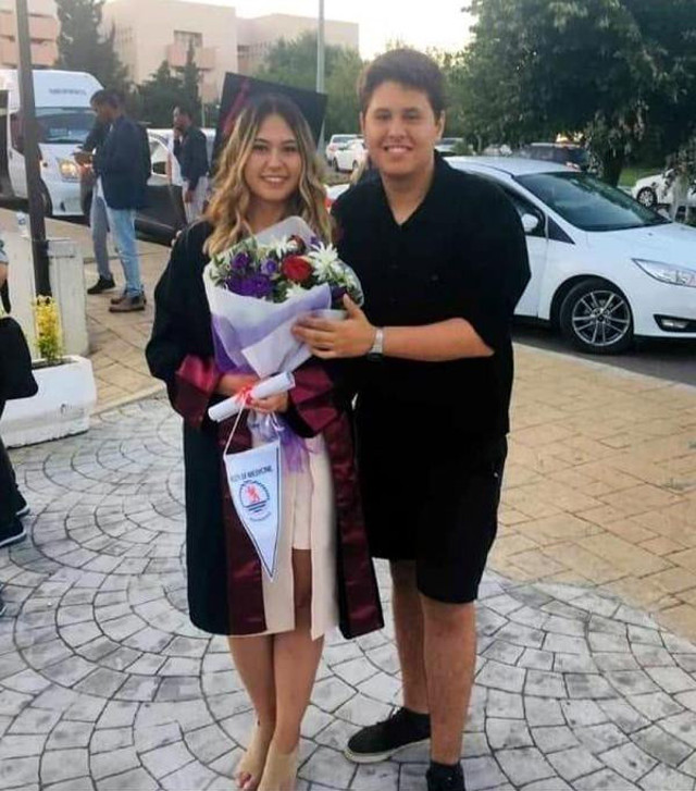 Doktor İrem, kaçan kedisini almak isterken 5. kattan düşerek öldü - Resim: 0