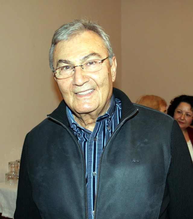 Deniz Baykal vefat etti! CHP lideri Kemal Kılıçdaroğlu açıkladı! Deniz Baykal kimdir eşi ve çocukları... - Resim: 2