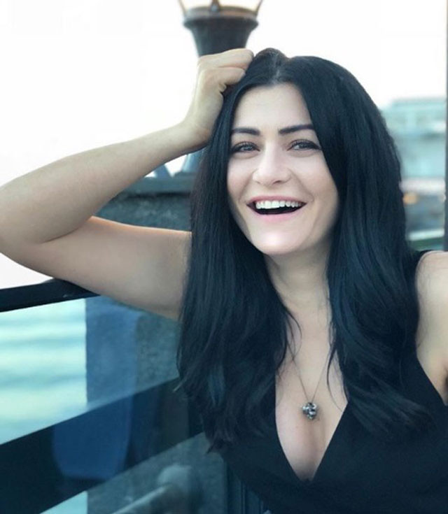 Deniz Çakır'ın yeni imajı bomba! Birce Akalay resmen büyülendi - Resim: 1