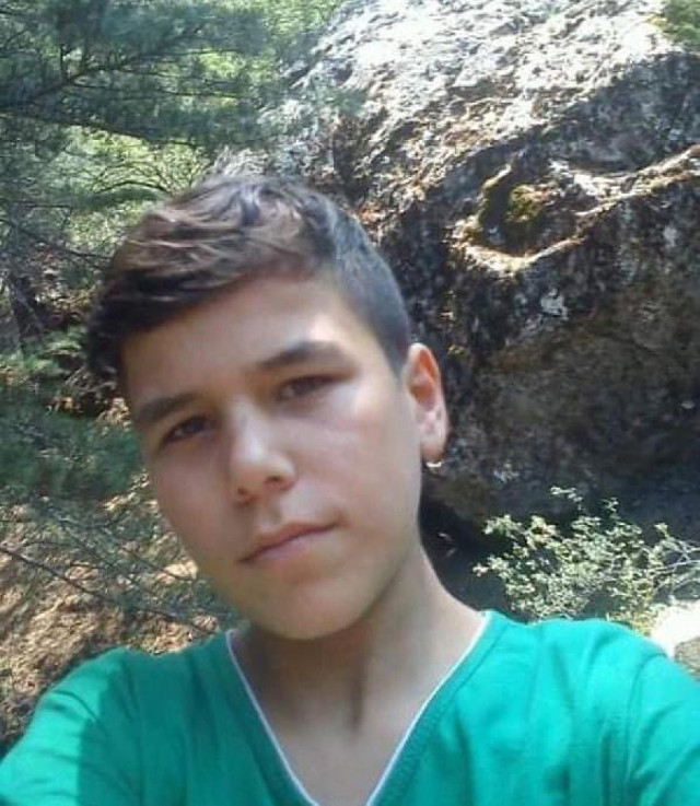 2 kardeş, yangında çöken evlerinin enkazında can verdi - Resim: 1