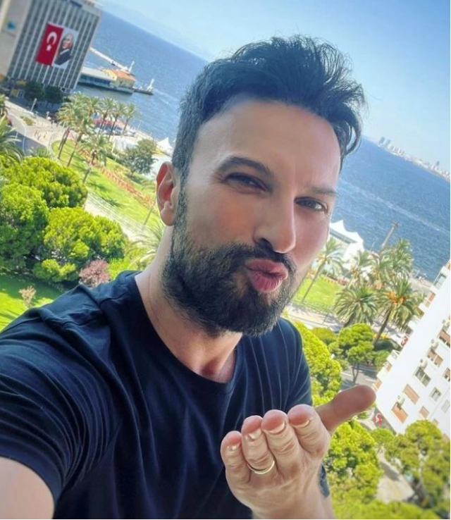 Tarkan çocukluk fotoğrafını paylaştı Sibel Can'la benzerliği hayranlarını şoke etti! - Resim: 4