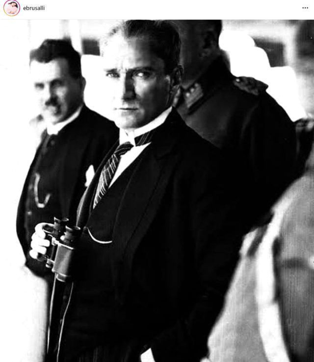 Ünlü isimler de 30 Ağustos Zafer Bayramı'nı özel mesajlarla kutladı - Resim: 3