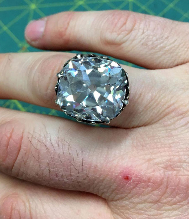 Dünya bu kadını konuşuyor! Gerçeği 33 yıl sonra kuyumcuda öğrendi - Resim: 2