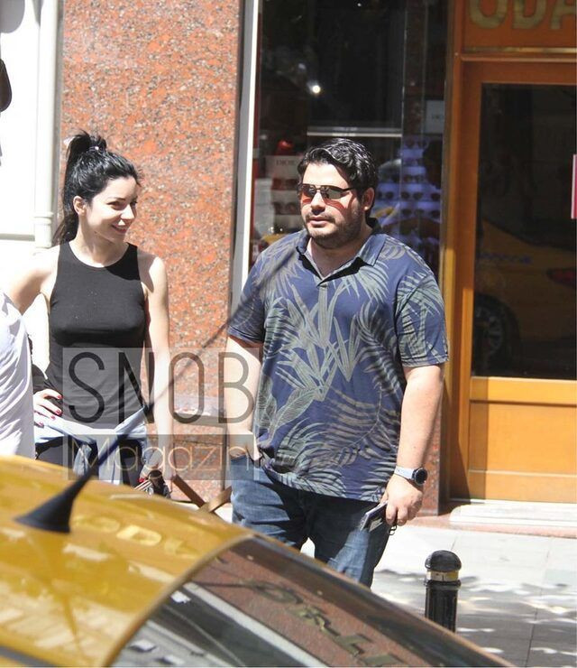 Merve Boluğur hem makyajsız hem sütyensiz Nişantaşı'nda fena yakalandı - Resim: 3