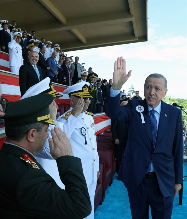 Cumhurbaşkanı Erdoğan: Aynı düşünmesek de aynı yöne bakmayı başarabilmeliyiz - Resim: 1