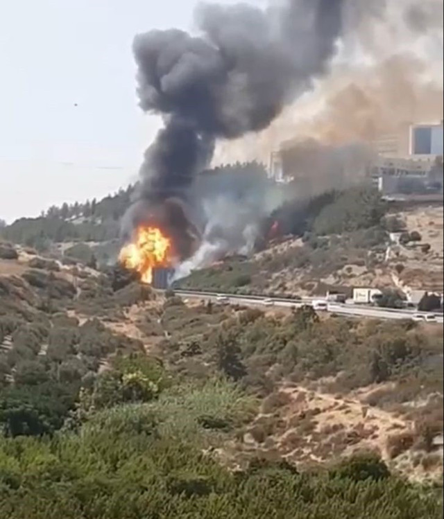 Mersin'de feci kaza! Tüpler peş peşe patladı, dumanlar kilometrelerce uzaktan görüldü! - Resim: 3