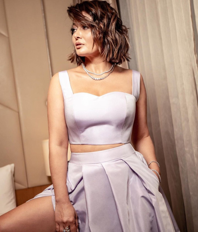 Nurgül Yeşilçay'ın zayıflama sırlarına yorum yağdı 16 saat boyunca... - Resim: 1