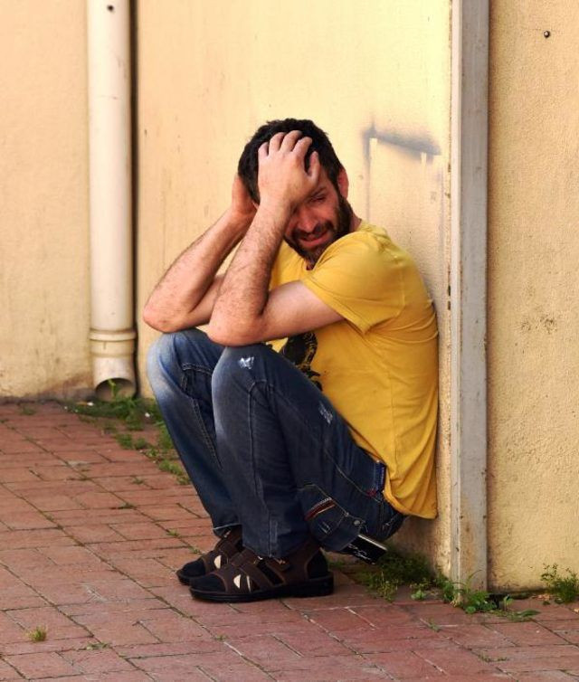 En acı bekleyiş! Minik oğlunun fotoğraflarına bakıp bakıp ağladı - Resim: 3