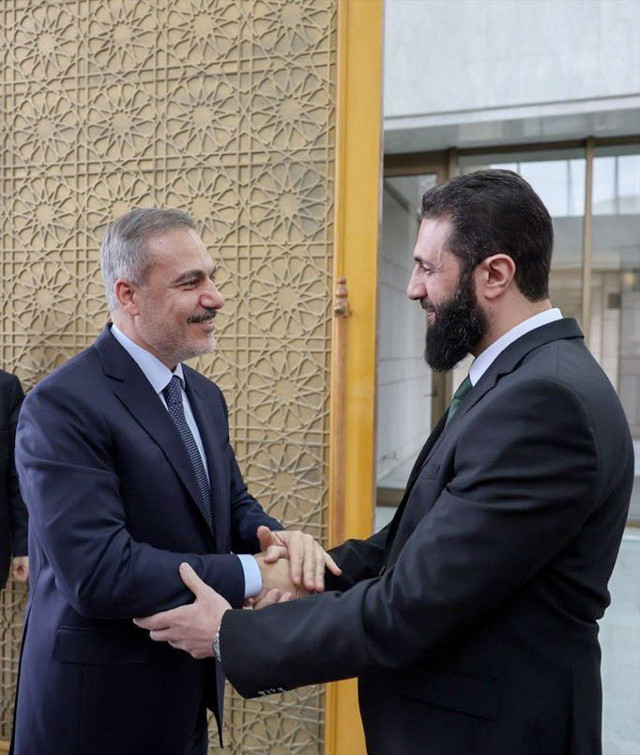 Şamil Tayyar'dan Hakan Fidan'ın Suriye ziyareti yorumu: Senaryo çöpe atıldı - Resim: 1