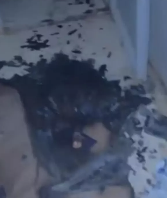 Bu apartmandakiler korku içinde yaşıyor! "Acaba bugün ne olacak" diye eve geliyorlar! Kundakçı kim? - Resim: 0