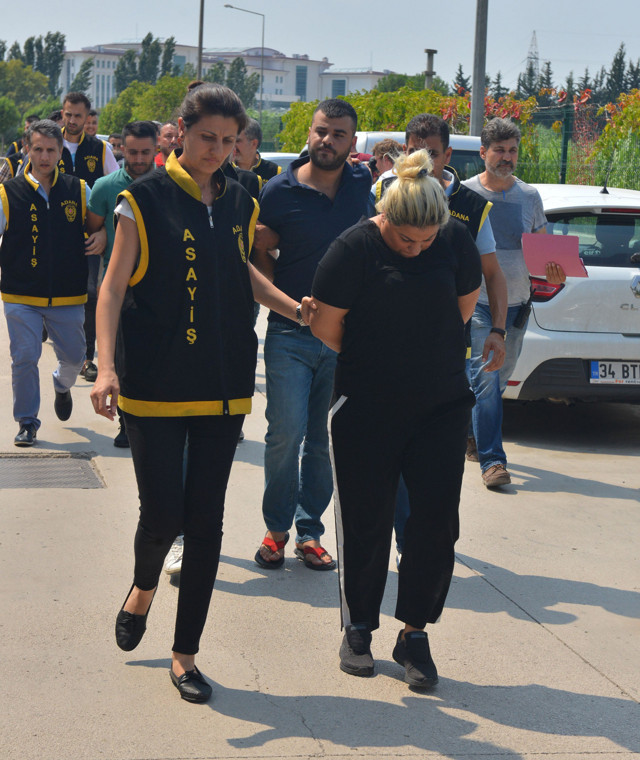 Adana'da 4 milyon 795 bin Euro'yu çalmışlardı! Tatile çıkamadılar - Resim: 0