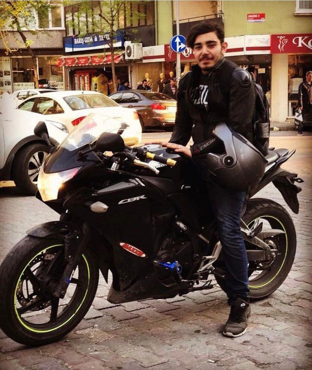 Beylikdüzü'nde 27 yaşındaki genç adam evinde ölü bulundu! Boynunda... - Resim: 0