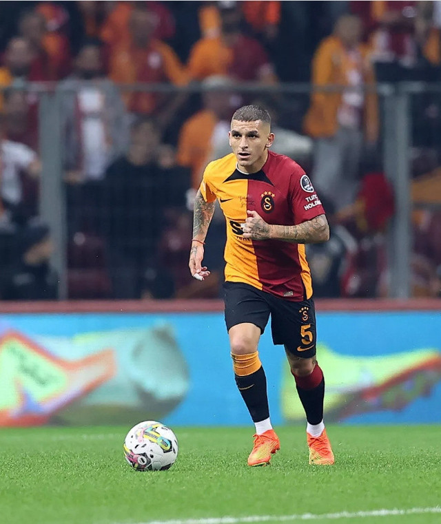 Galatasaray'da Lucas Torreira krizi: Maaşı için kulübe ihtar çekti - Resim: 0