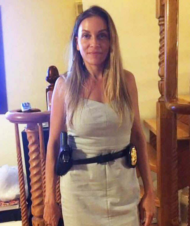 Kadın polisten skandal hareket arkadaşının ağzına külodunu sokup.... - Resim: 2