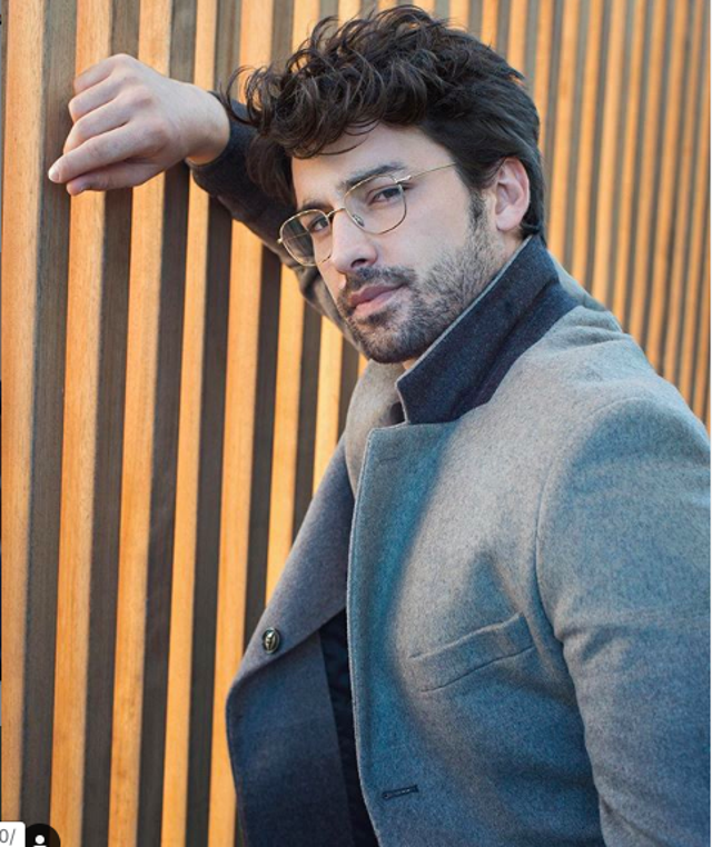 Alp Navruz aslen nereli kaç yaşında Elimi Bırakma Cenk kimdir? - Resim: 0