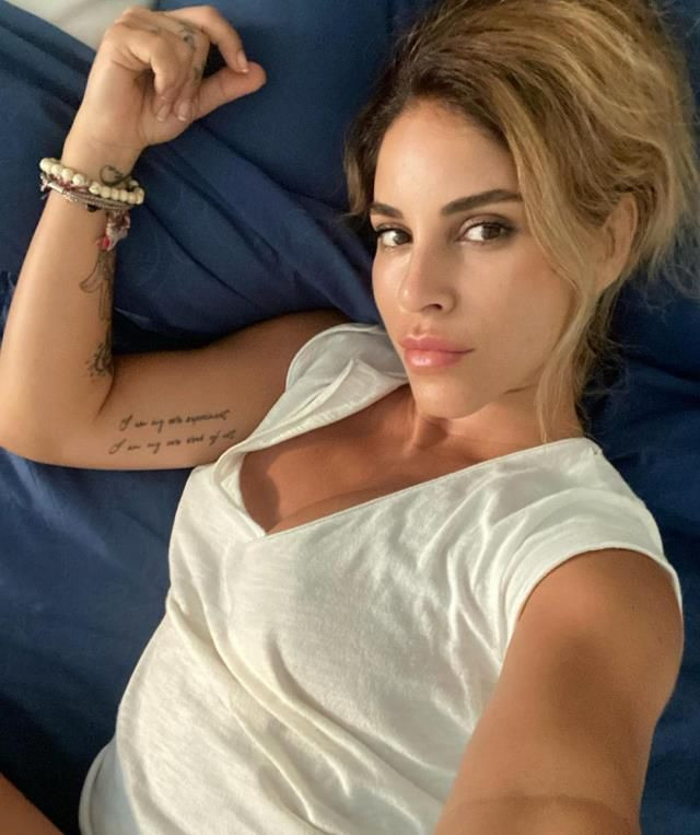 Mini şortu ve kaslarıyla şov yaptı Cihan Ünal'ın kızı Irmak Ünal'ın Instagram pozları olay - Resim: 2