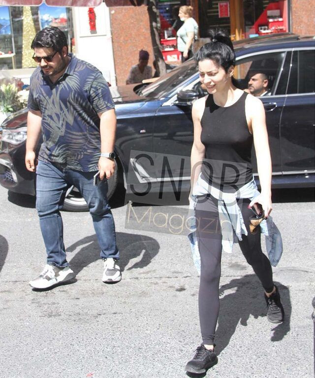 Merve Boluğur hem makyajsız hem sütyensiz Nişantaşı'nda fena yakalandı - Resim: 4