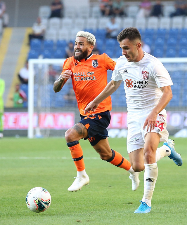 Demir Grup Sivasspor'un galibiyet hasreti 3 maça çıktı - Resim: 1