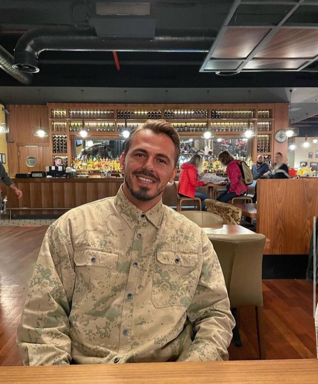 Bursa’da gece kulübünde 'gürültü' kavgası! Güvenlik görevlisi hepsini vurdu! 1 ölü 3 yaralı - Resim: 2