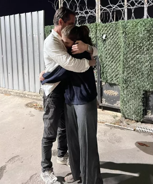 Deniz Akkaya'nın kızı baba Efe Önbilgin'e teslim edildi! Avukatı böyle duyurdu - Resim: 0