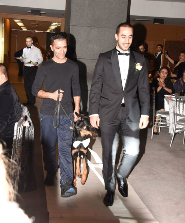 Yeşim Salkım'ın kızının düğününde davetsiz misafir tüm gözler üstündeydi - Resim: 3