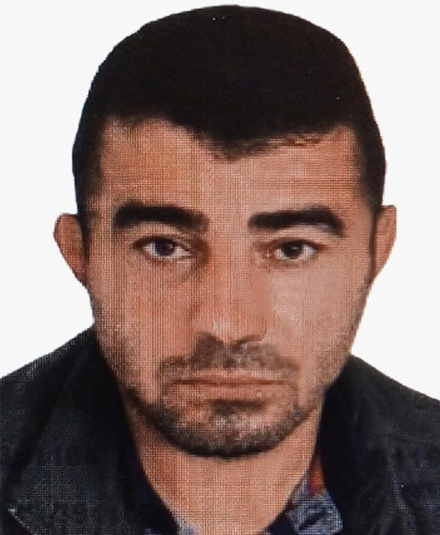 Esenler'de kiracı ev sahibini sokak ortasında bıçaklayarak öldürdü - Resim: 0