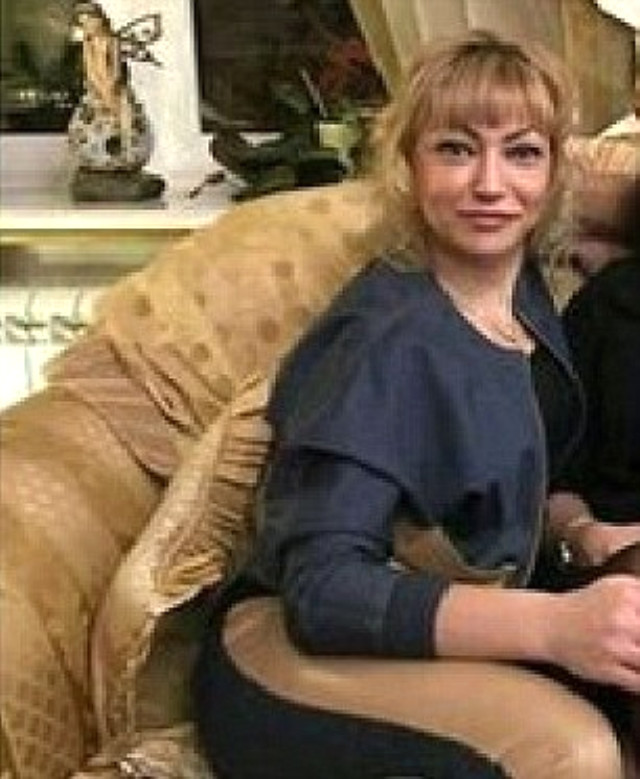 Rus öğretmen öğrencisiyle ilişkiye girerken basıldı! - Resim: 4