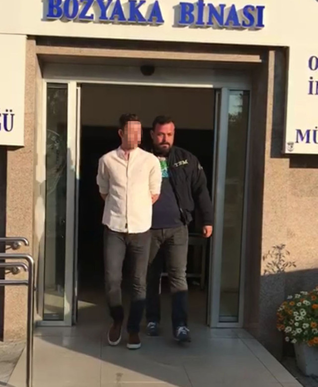 İzmir'de TSK'deki FETÖ soruşturmasında 47 kişi için gözaltı kararı! 35'i muvazzaf - Resim: 0