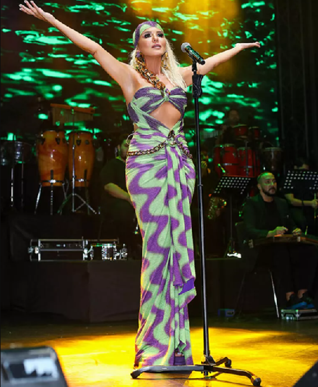 Gülben Ergen'i konserde utandıran hareket! Detone olup sözleri unutunca bakın ne dedi? - Resim: 1