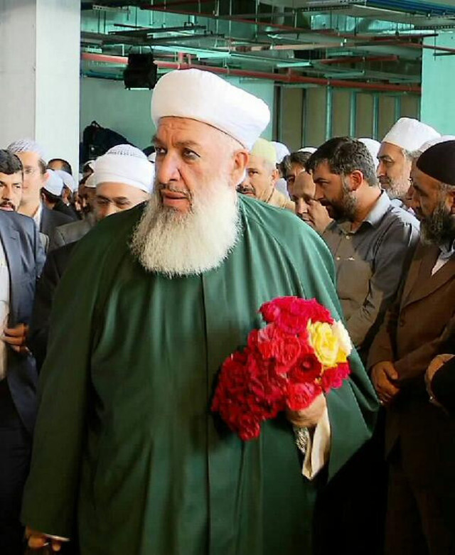 Menzil Tarikatı şeyhi Abdülbaki Erol vefat etti! Şeyhin rahatsızlığı eşi ve çocukları... - Resim: 1