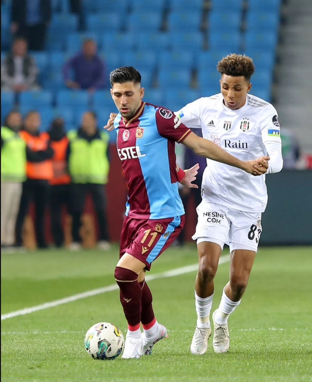 Trabzonspor Beşiktaş derbisinde gol sesi çıkmadı! Dev maçta puanlar paylaşıldı - Resim: 0