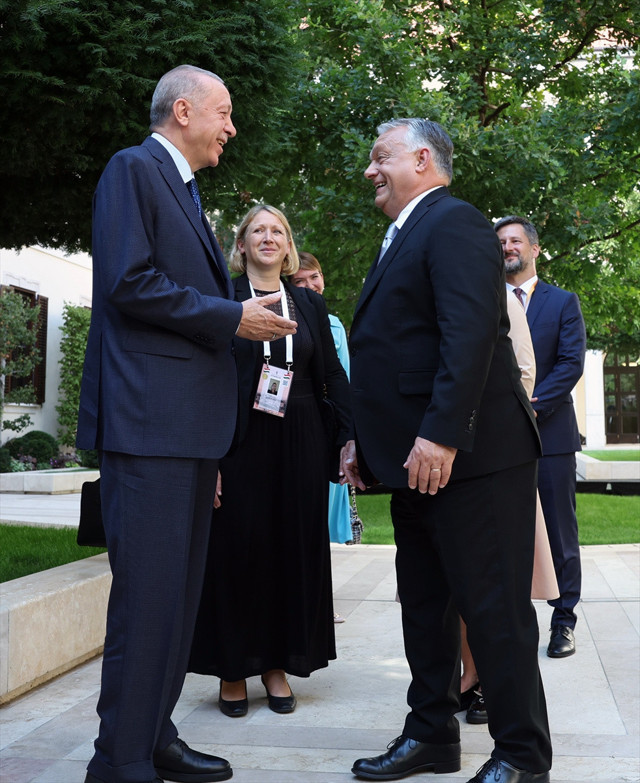 Cumhurbaşkanı Erdoğan, Macaristan'a gitti! AB'ye tam üyelik süreci konuşuldu - Resim: 0