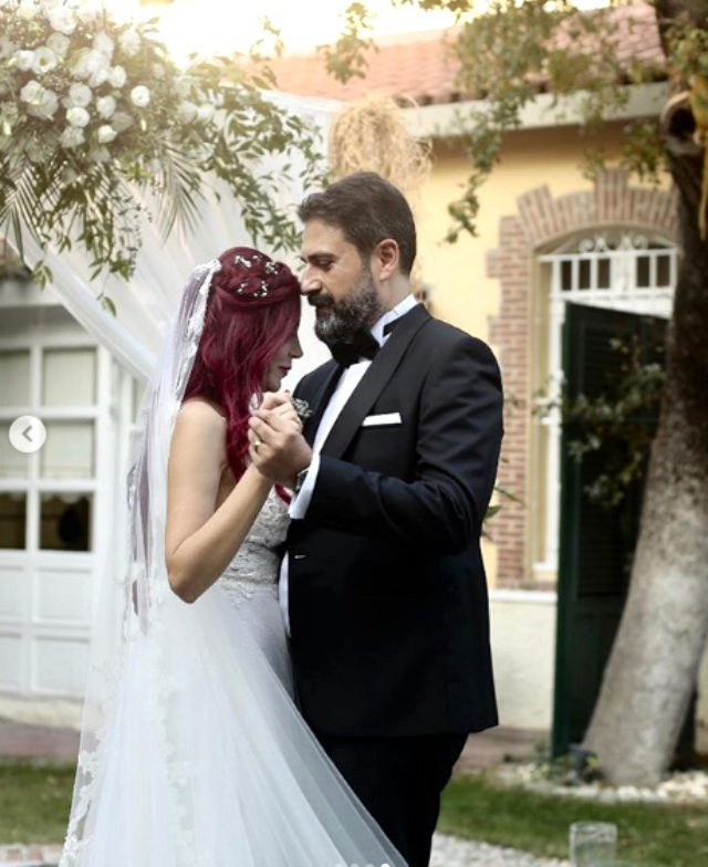 Erhan Çelik'in eşi Özlem Gültekin kimdir aşiret kızı çıktı - Resim: 0