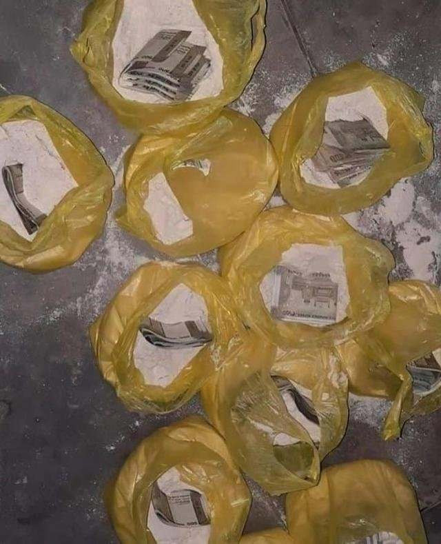 Aamir Khan 1 kg un yardımı yaptı! Unun içinden çıkan büyük sürpriz - Resim: 0