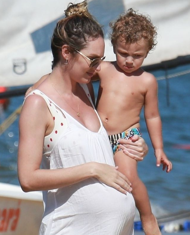 Candice Swanepoel ikinci kez anne oldu! - Resim: 4