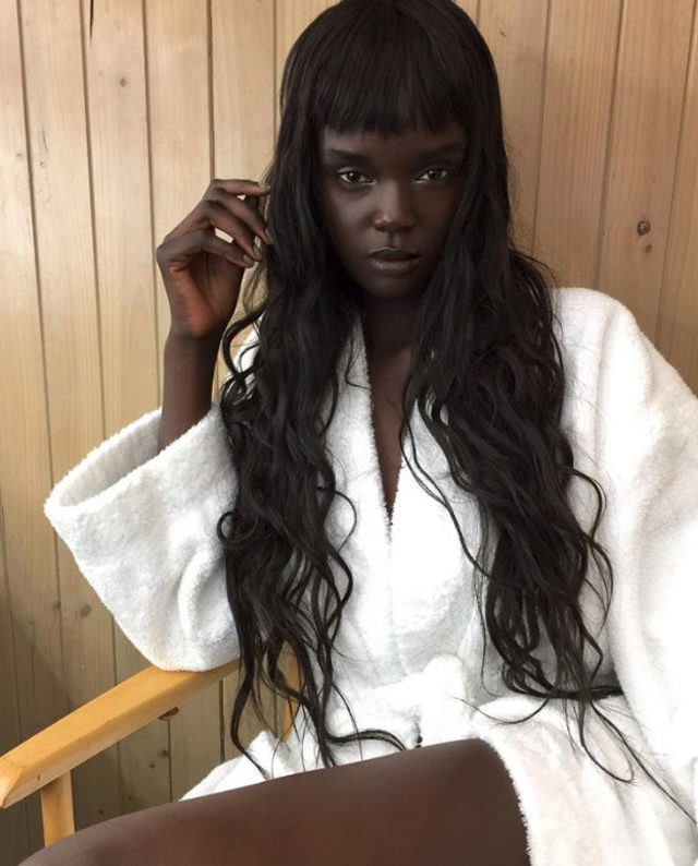 Kömür gibi kadın deniyor! Dünyaca ünlü markaların aranan yüzü oldu - Resim: 4